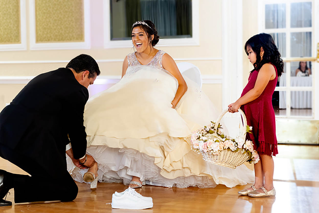 Quinceañera: Her New Shoes